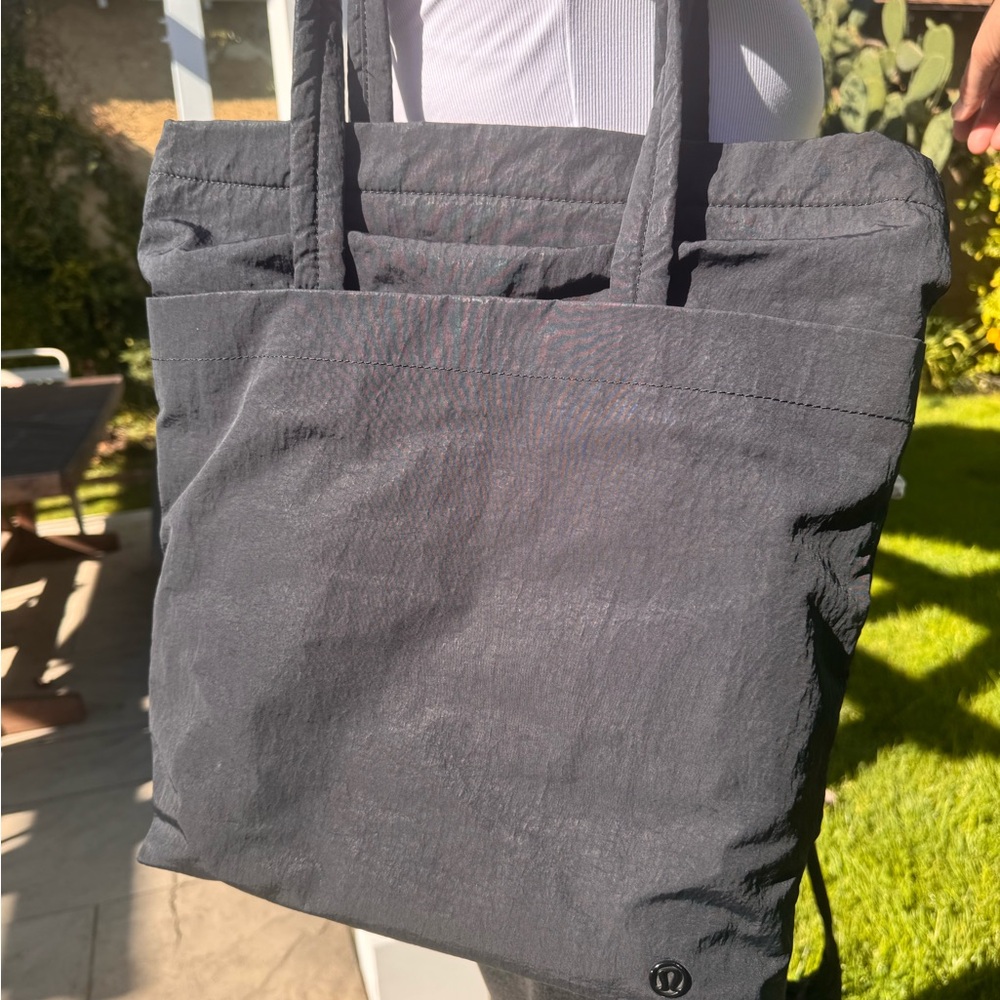 Lululemon everyday bag